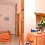 Tina Apartahotel 3*