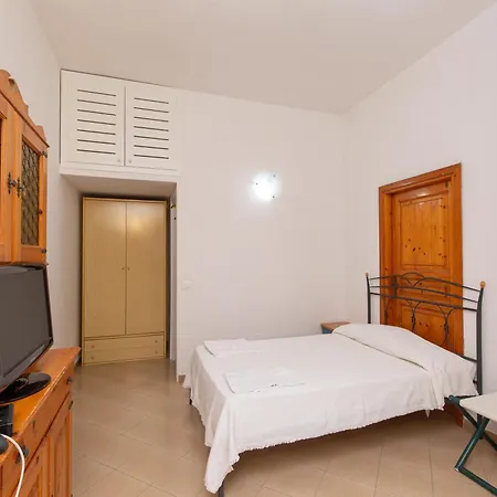 Aparthotel Tina Forio (Isola d'Ischia)