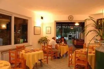 Aparthotel Tina 2*